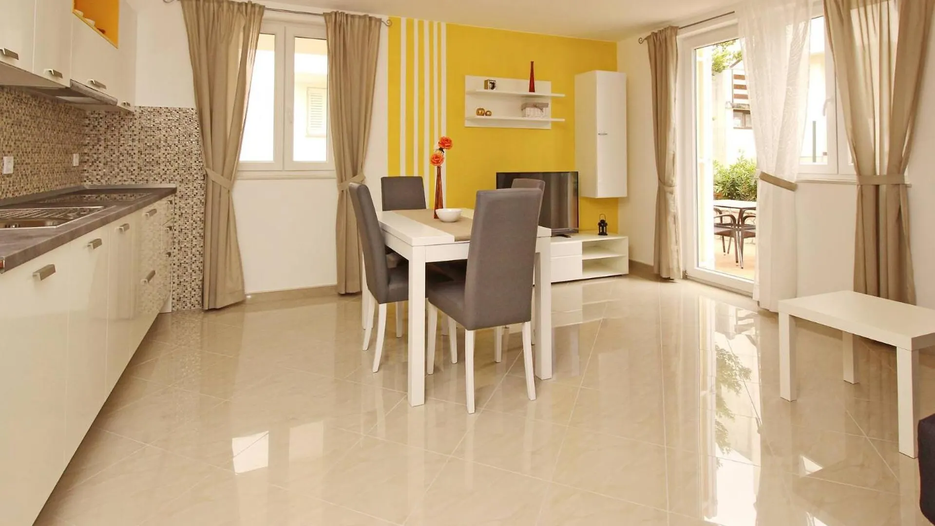 Guest house Apartments Gorica 2 Baska